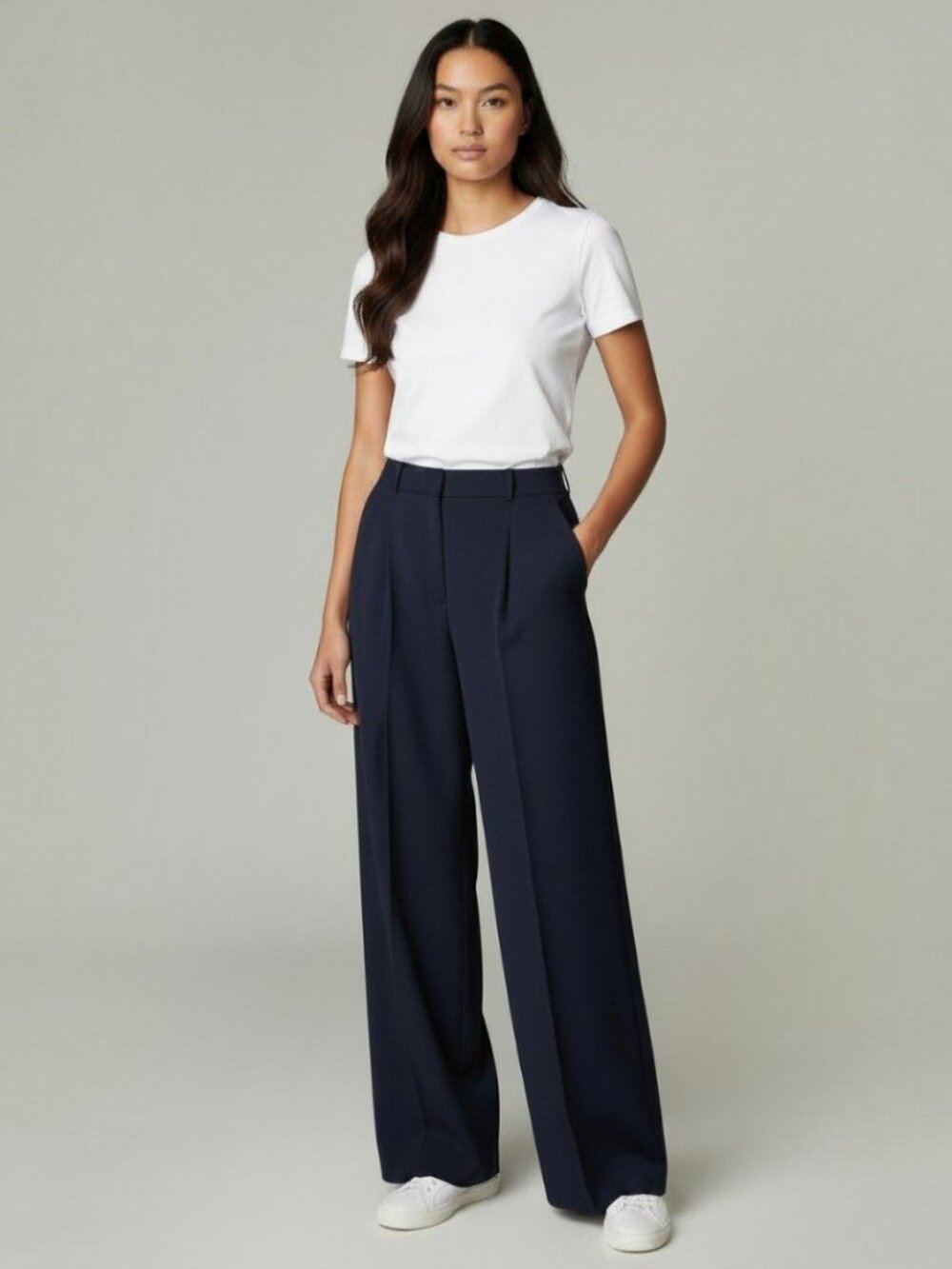 Aritzia The Effortless Pant - Navy Blue Crepette - Size 8 Short - Picture 1 of 8
